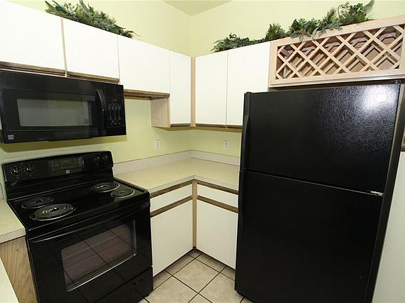 5th image of 2648 Robert Trent Jones Dr APT 217
