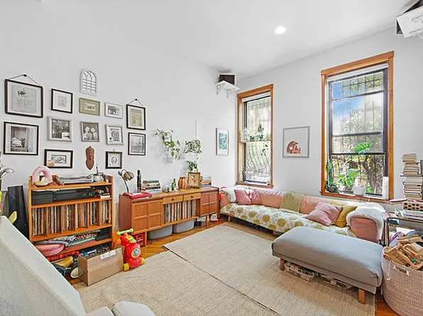 101 Clinton Ave APT 2, Brooklyn, NY 11205
