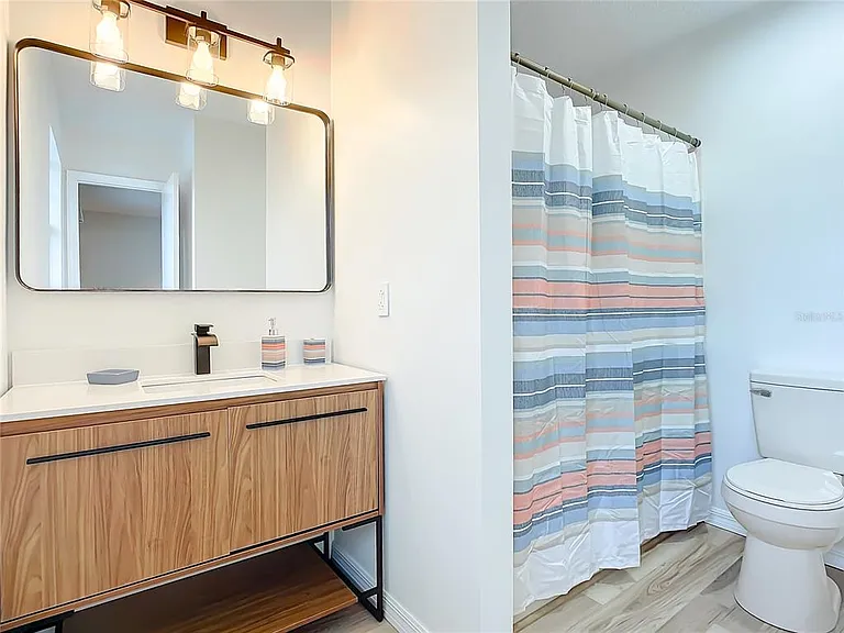 840 Center Ave #520 — Photo 17