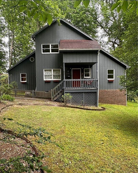 1st image of 689 River Park Dr