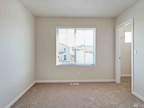 5th image of 18931 111th Avenue Ct E