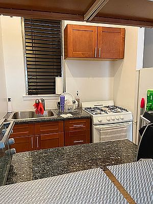 4th image of 214 E 83rd St APT 3D