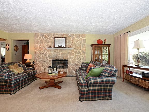 3rd image of 8749 W 131st St