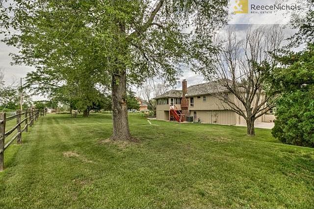 Beautiful updated home on 3.2 acres