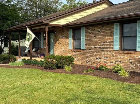 817 Maple Ave, Waynesboro, VA 22980