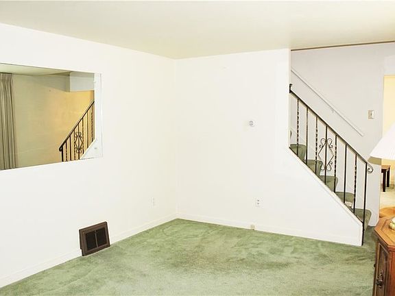 2nd image of 523 Pennwood Dr