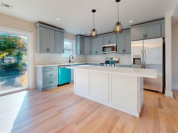 4th image of 66 W Rugby Drive