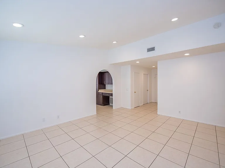 4395 Avenida De Las Flores — Photo 5