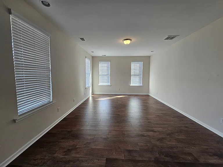147 McCrady Dr — Photo 7