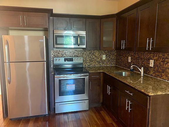 4th image of 1266 Findlay Ave
