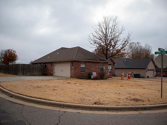 2nd image of 394 Sagewood Ln