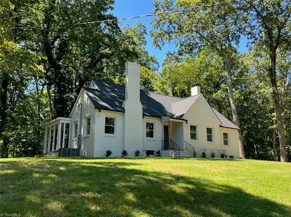 9080 Echo Hill Ln, Pfafftown, NC 27040