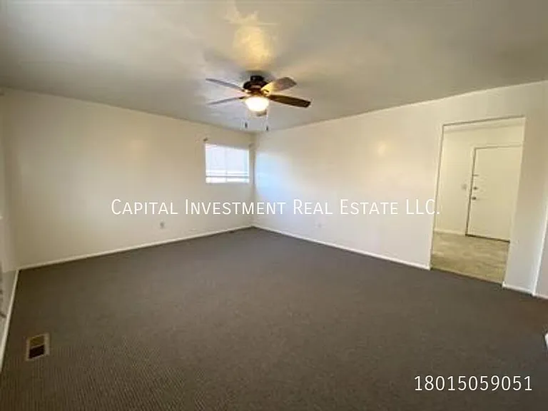 1126 E Crandall Ave #B — Photo 3