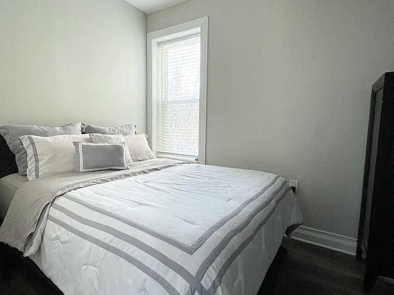 2239 W Cortland St #1 — Photo 14