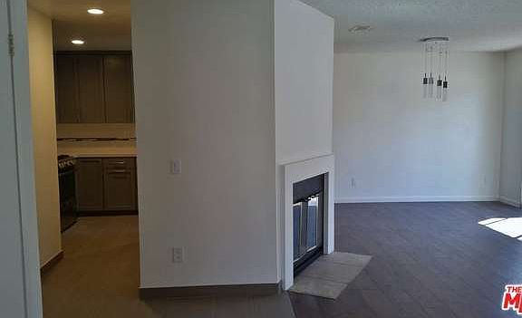 4th image of 420 Golden Springs Dr Unit A