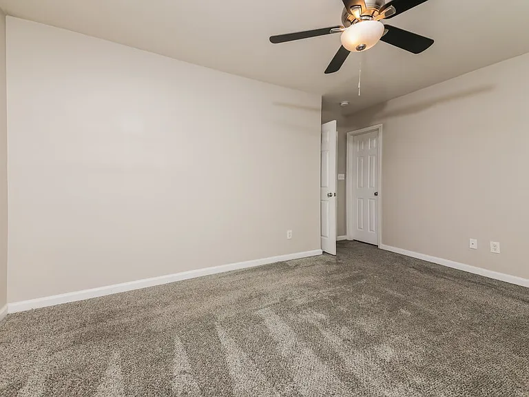 248 N Weststone Blvd — Photo 9