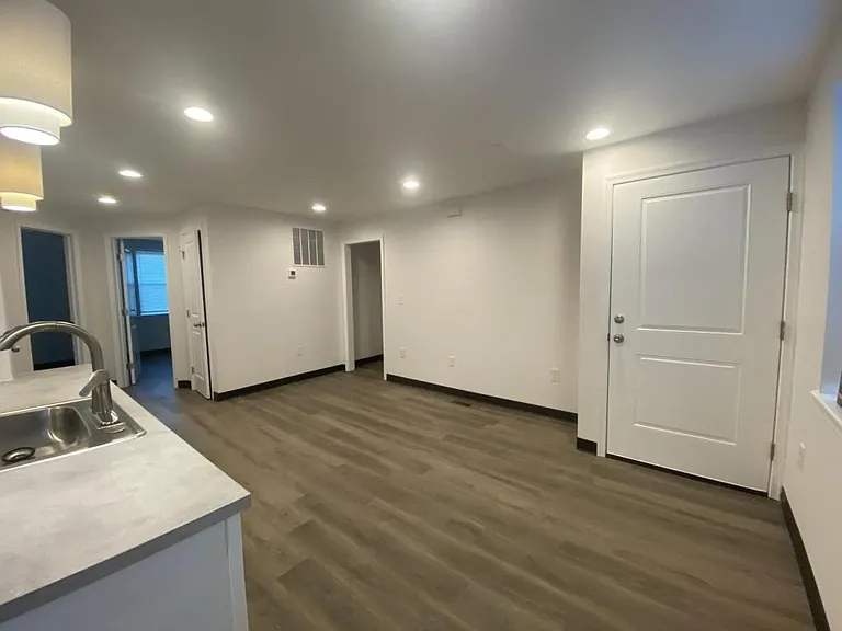 5622 Midwood Ave #1 — Photo 21