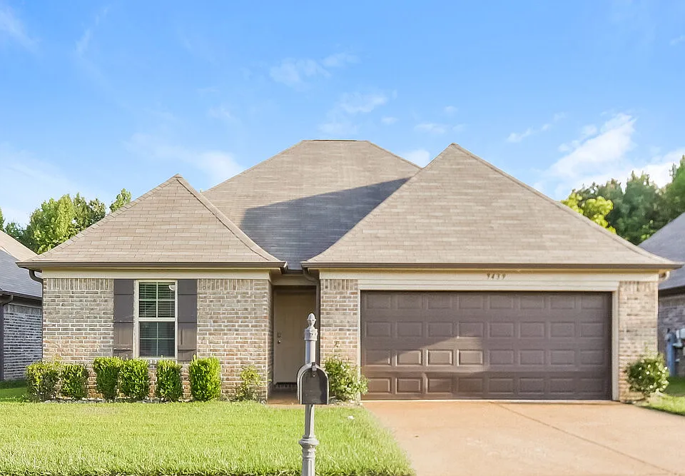 9439 Darren Cir S