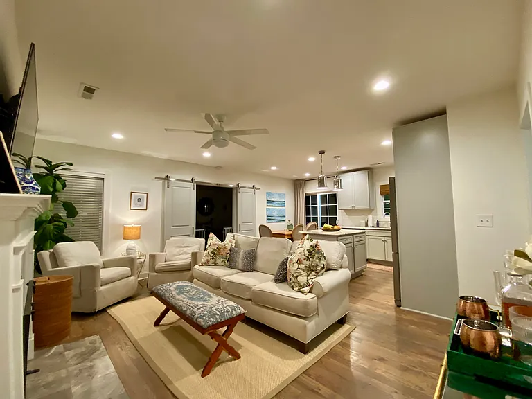 32 Potomac Ave — Photo 3