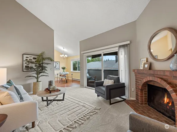 14306 126th Avenue NE #E305, Kirkland, WA 98034