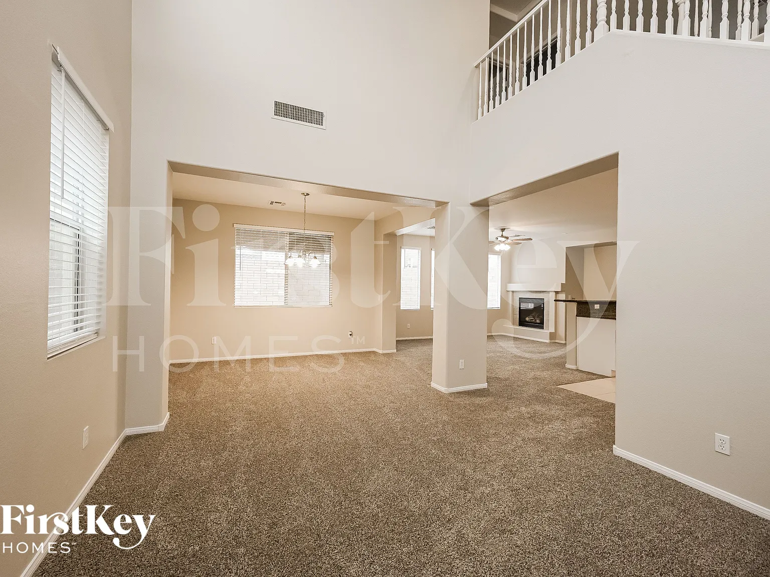 3 bed, 2.5 bath, 2026 sqft, $2,135 — Photo 2