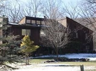 99 Wildwood Cir, Bloomingburg, NY 12721