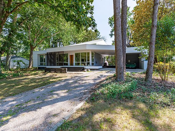 4th image of 208 Windel Dr