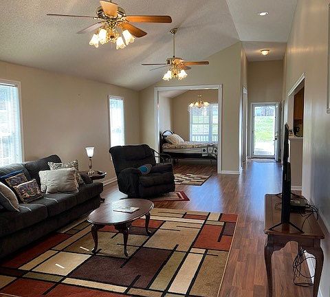 3rd image of 237 Peninsula Dr