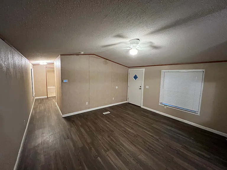 21561 Leonard St #21569 — Photo 10