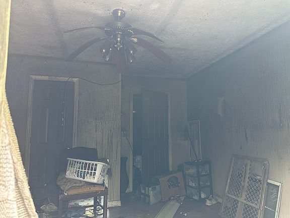 3rd image of 774 Peach St