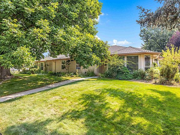 4th image of 3011 E Rivernest Dr