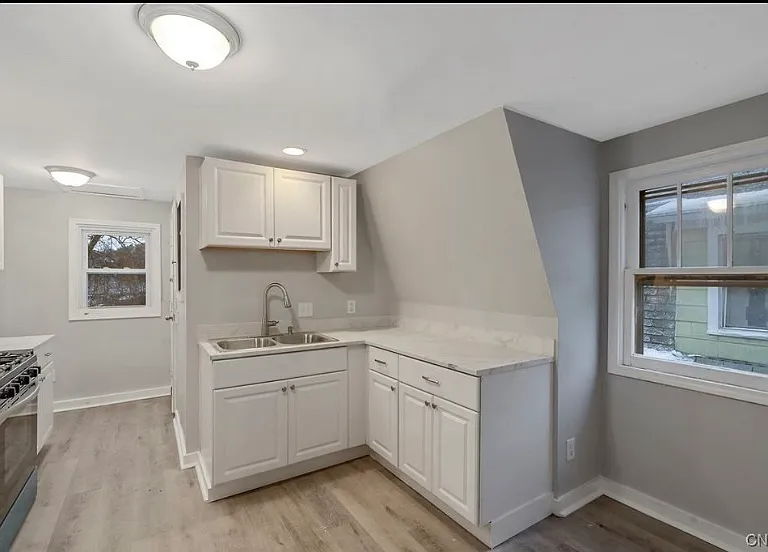 124 Loehr Ave #3 — Photo 11