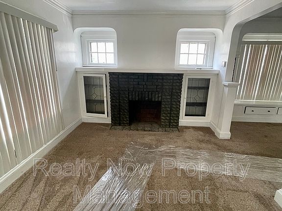 4th image of 12211 Farringdon Ave