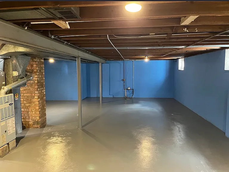 644 Freeland Ave — Photo 8