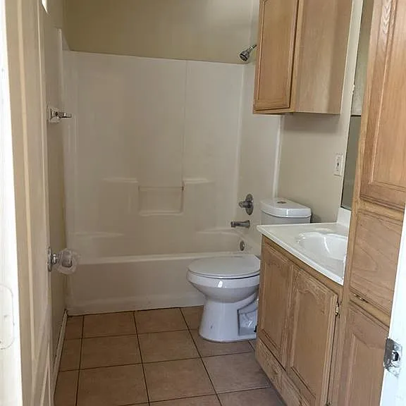 1901 W Western Dr #2 — Photo 5
