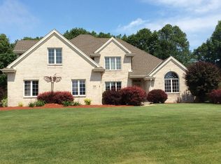 820 Talon Ct, Brookfield, WI 53045