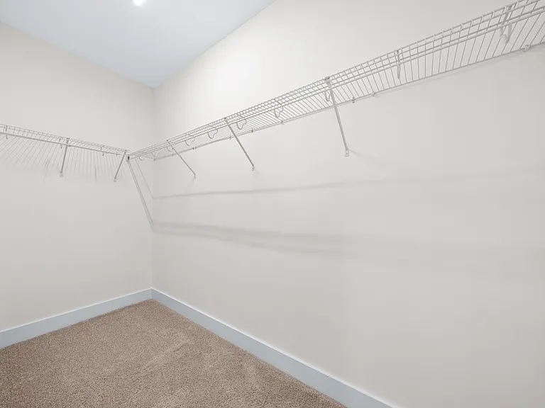 1437 Spring Pointe Ln — Photo 23