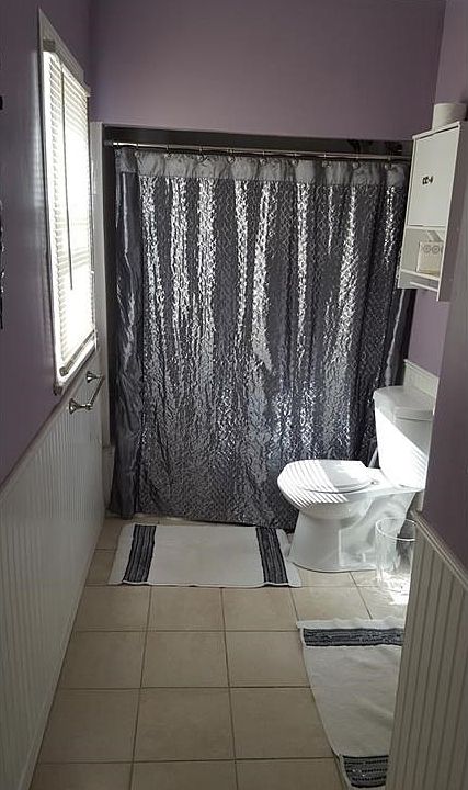1st Floor Bathroom