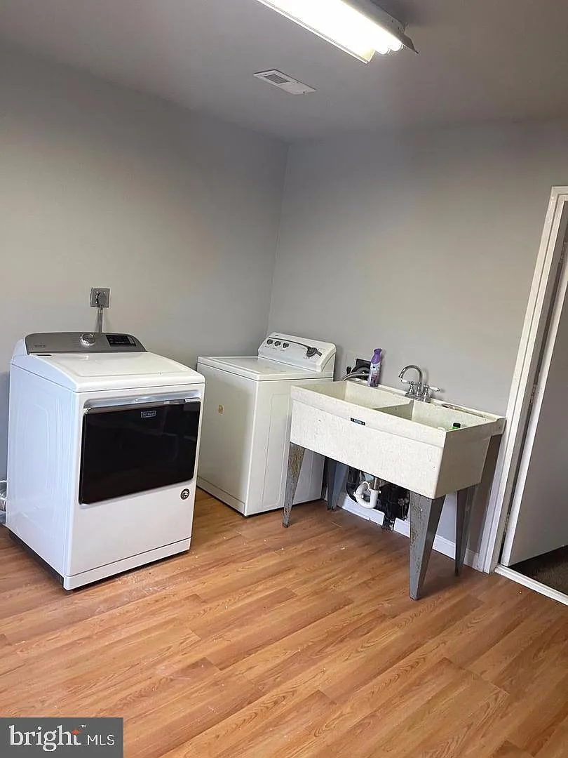 4 bed, 1464 sqft, $3,600 — Photo 3