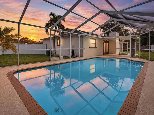 7892 SUNDOWN DRIVE N, ST PETERSBURG, FL 33709