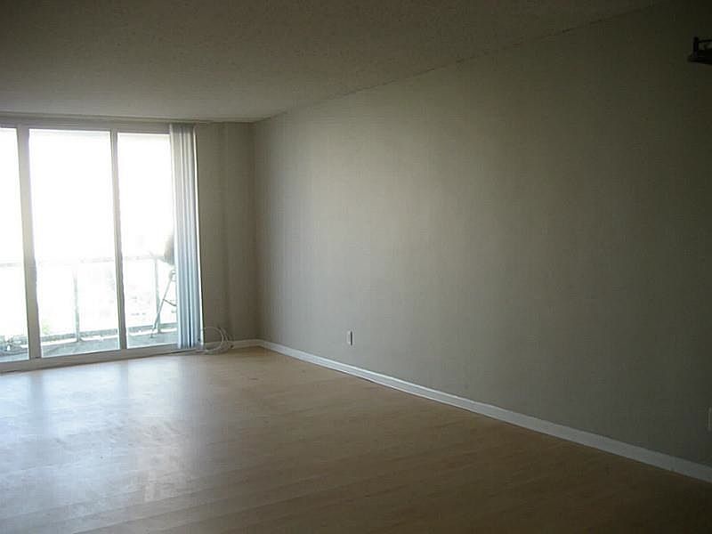 1st image of 19390 Collins Ave APT 1107