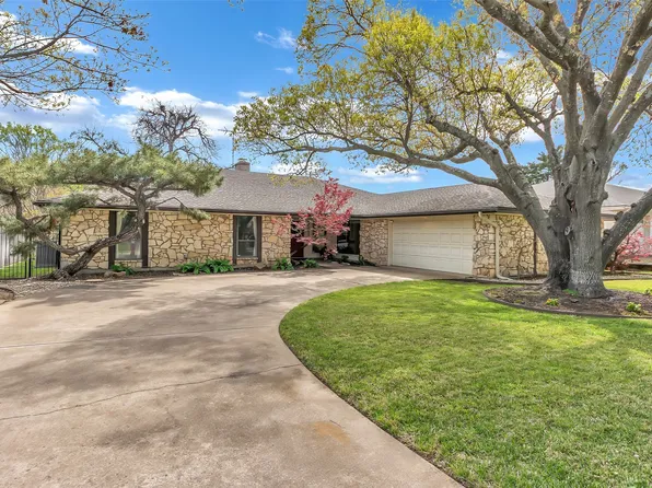 4541 Saldana Dr, Fort Worth, TX 76133