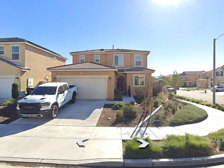 Green Meadows Ln — Photo 3