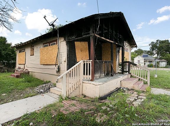 4th image of 707 S Olive St