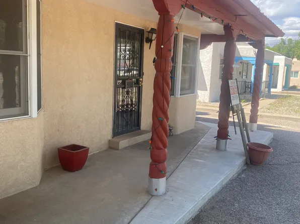 227 Hermosa Dr NE, Albuquerque, NM 87108