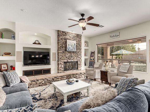 3rd image of 1711 W PRESCOTT Drive