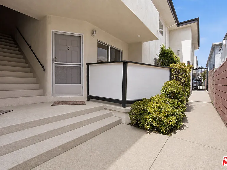 1672 Federal Ave #3 — Photo 16