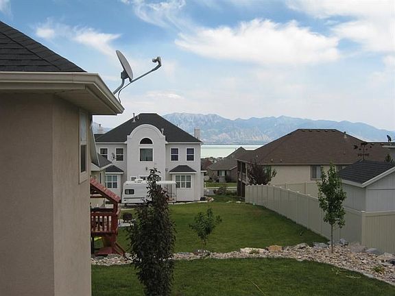 2nd image of 181 W Fairway Blvd