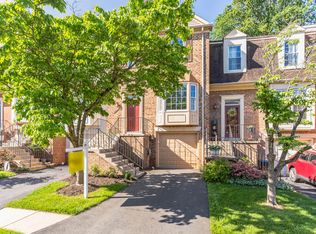 4229 Sleepy Lake Dr, Fairfax, VA 22033