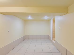 8830 Dee Rd, Des Plaines, IL 60016